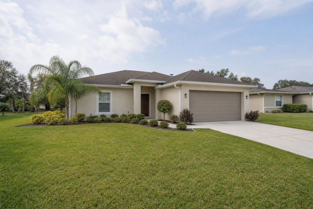 Pinellas Park neighborhood with well-kept homes and quiet residential streets, an established residential neighborhood